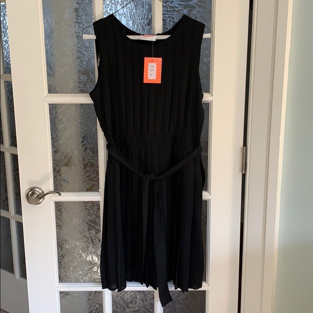 Black pleated dress